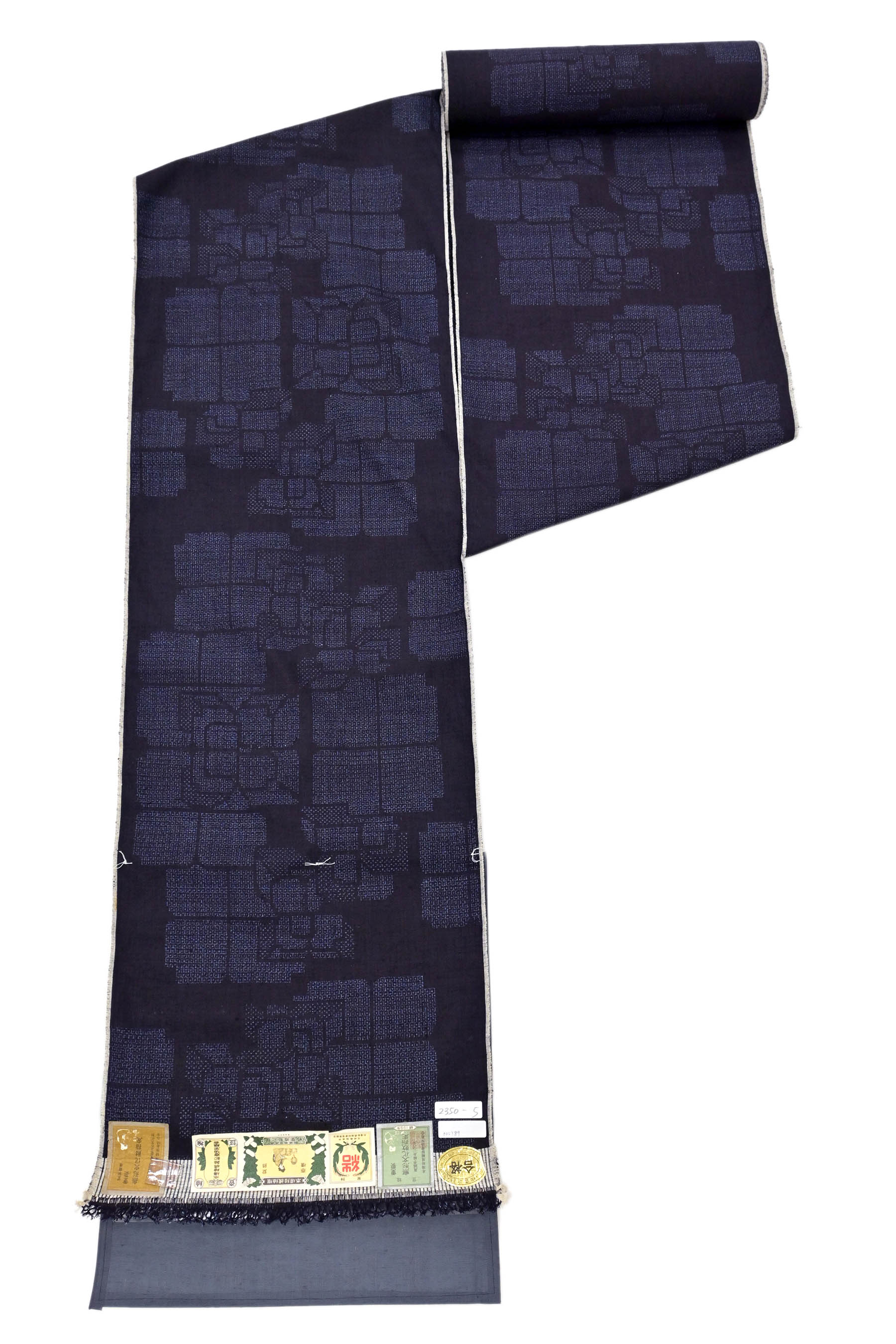 “30日23時迄！” 【ブラックフライデー限定】 【本場結城紬　地機織】 重要無形文化財技術使用 80山亀甲飛絣 「幾何学文」 憧れの本結城！ 掘り出し破格値！