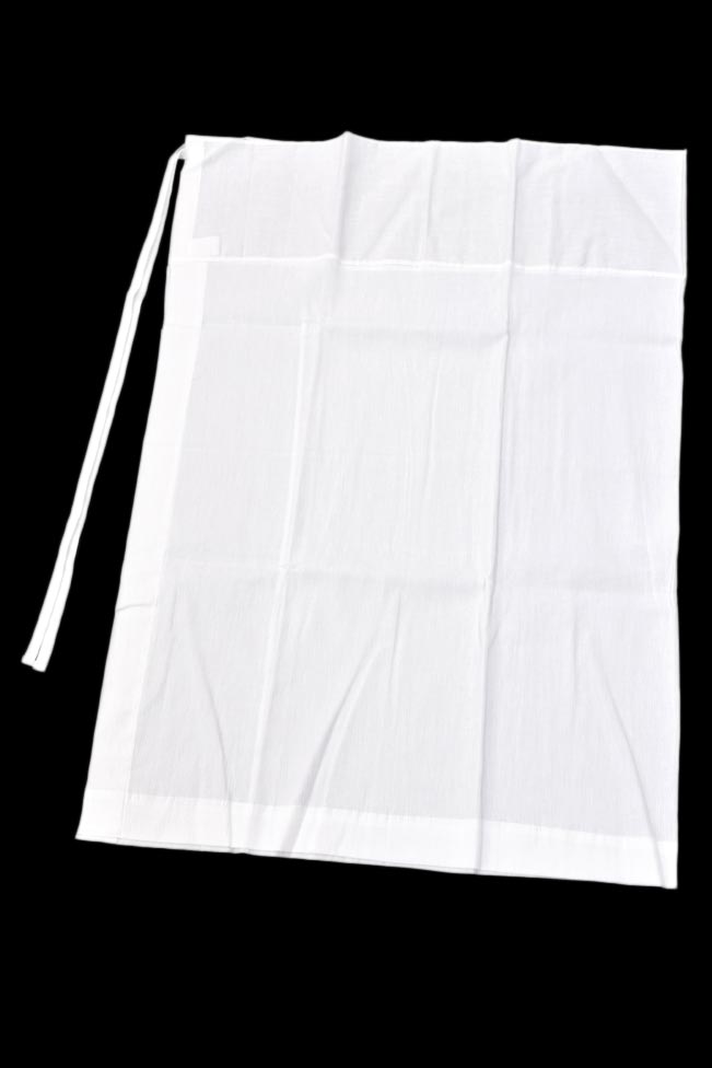 ＜素材＞綿88％　麻12％　 ＜サイズ＞ Mサイズ：丈95cm　裾廻り134cm　ヒップ/約80〜93cm 日本製 [Web限定商品]店舗/展示会への商品取寄はできません。あらかじめご了承くださいませ。暑い夏だからこそ気兼ねなく洗える下着が嬉しいですね♪ おきもの初心者さんにもオススメです！ 涼しくて使い勝手が良い、快適肌着！ さらりとした肌触りが嬉しい綿麻の楊柳生地を使用。 綿麻素材にはプレミック加工という抗菌防臭加工がされていて、汗をかいてもすっきり清潔☆ 細かな縦しわ加工をほどこした手もみ楊柳が、なんとも涼やか！ 肌に直に触れるものだからこそ、素材にこだわりたいですね。 清涼感と実用性に富んだこだわりの一品を是非一度お試しくださいませ。 [文責：牧野 佑香]