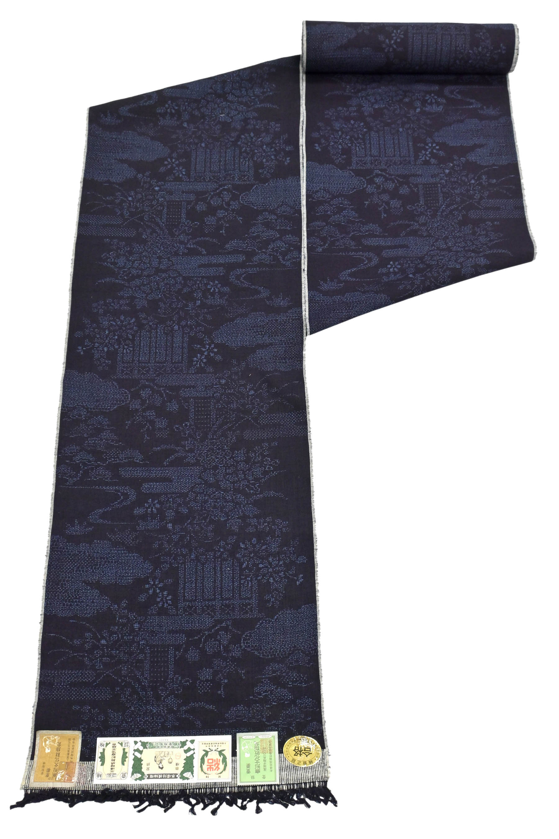 【大蔵ざらえ】 【アウトレット】 【奥順　本場結城紬・地機】 特選手紡ぎ手織り真綿紬着尺 重要無形文化財指定 100山亀甲絣 「雲取彩花御所解紋」 ふわり、真綿の上質な風合い