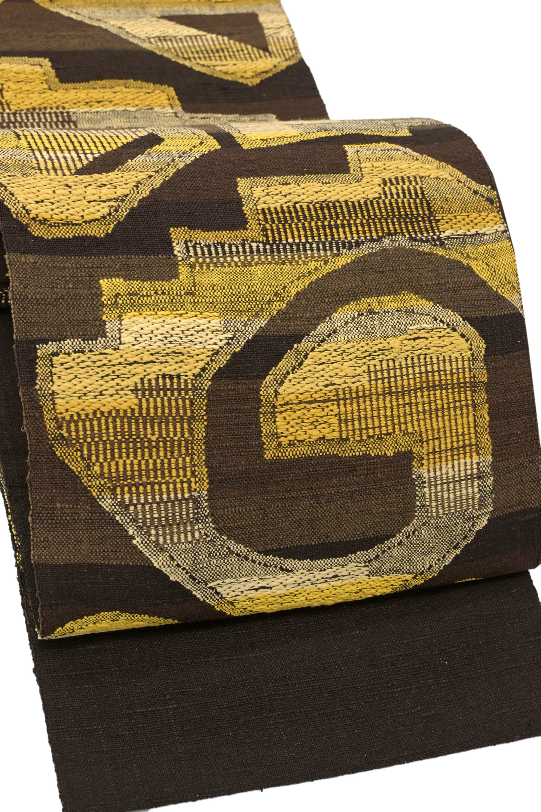 【帯屋捨松】 特選手織真綿紬八寸名古屋帯 ≪お仕立て上がり・中古美品≫ 「幾何の鼓動」 際立つ存在感… 大変希少な名門の手織り帯！