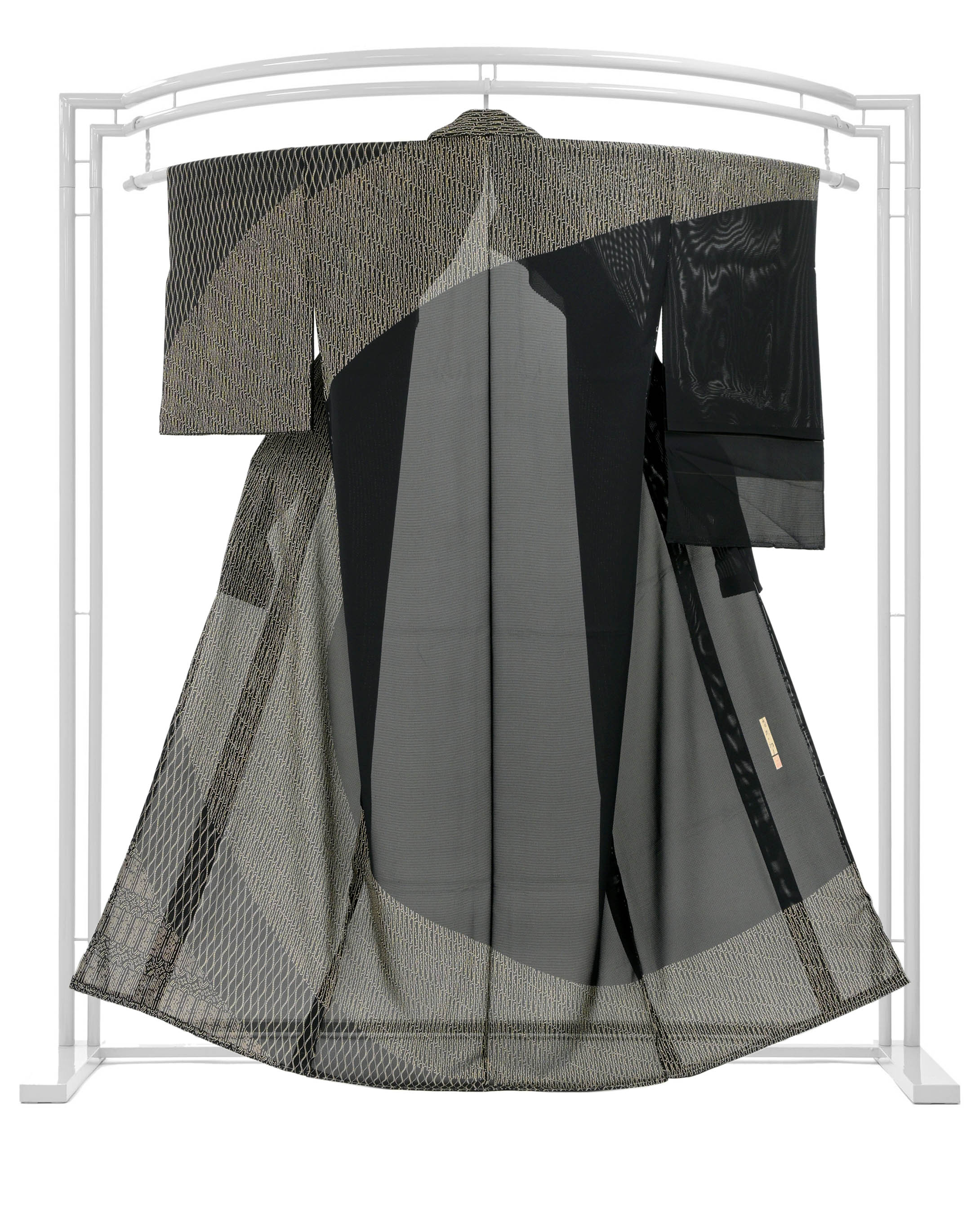 “シーズンオフ価格！” 【夏物】 【二代目 川村久太郎】 特選手加工染絽訪問着 「割付柳立涌紋」 シンプルシックなデザイン 盛夏のカジュアルシーンに