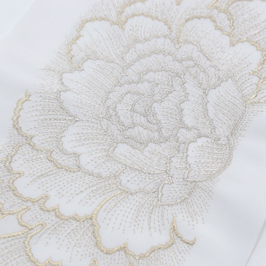 半衿 刺繍 振袖 成人式 結婚式 花嫁衣裳 袴 卒業式 半襟 長襦袢 掛け衿 半衿刺繍 白地 銀 シルバー 金 ゴールド 金糸 銀糸 牡丹 花柄 優しい銀色 付け襟 シルエリー 春/秋/冬 レディース 大人女性用 洗える ポリエステル 披露宴 和装 着物 コスプレ お買い物マラソン