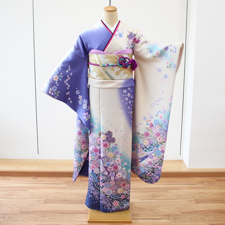 【SALE対象品】 【レンタル】 振袖 レンタル 一般 結婚式 披露宴 結納 パーティー お呼ばれ 舞台 着付け お稽古 安い ネット 紫 藤色 白 女性 着物 高級 正絹 呉服屋 身長152-168cm 桜 藤 手まり ぼかし NR-18 全国配送 宅配レンタル 通販 レトロ モダン