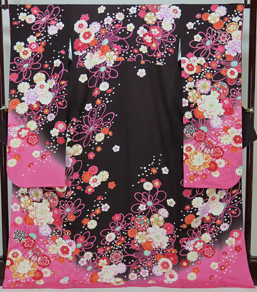 【中古】美品　紋意匠　振袖　人気柄　黒っぽい茶・ピンク
