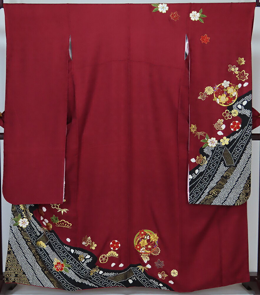 Rakuten - 【中古】美品　紋意匠　振袖　刺繍　箔加工　手絞り　赤茶系