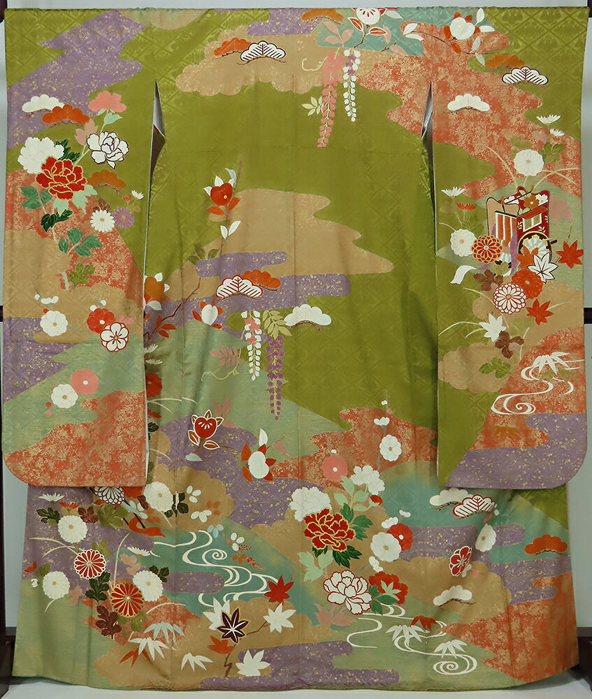 振袖 箔加工 紋綸子 古典柄 【中古】美品