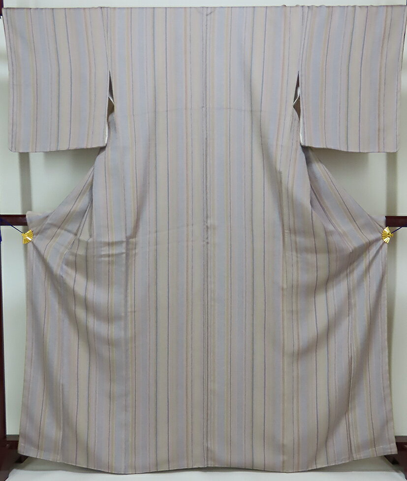 Rakuten - 小紋　縦縞模様　ピンク　グレー 裄68.5cm　身丈162cm【中古】美品
