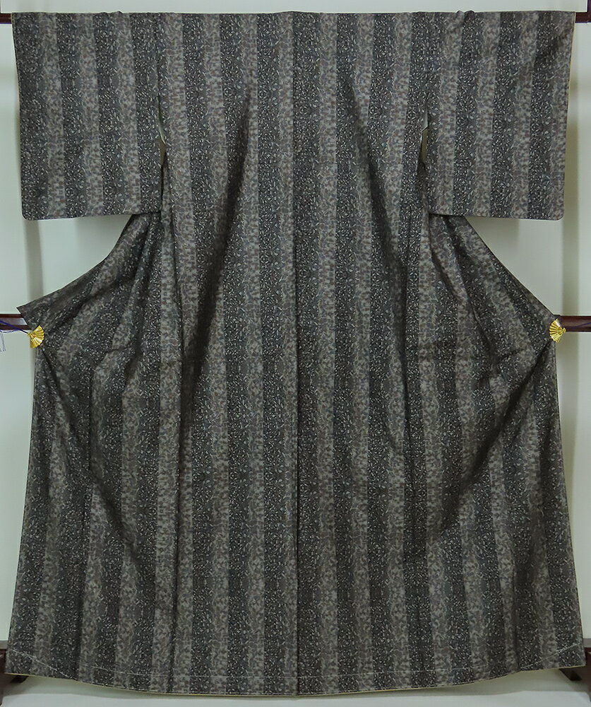 Rakuten - 本場大島紬　9マルキ　茶色　身丈162cm　裄64.5cm【中古】美品　証紙なし