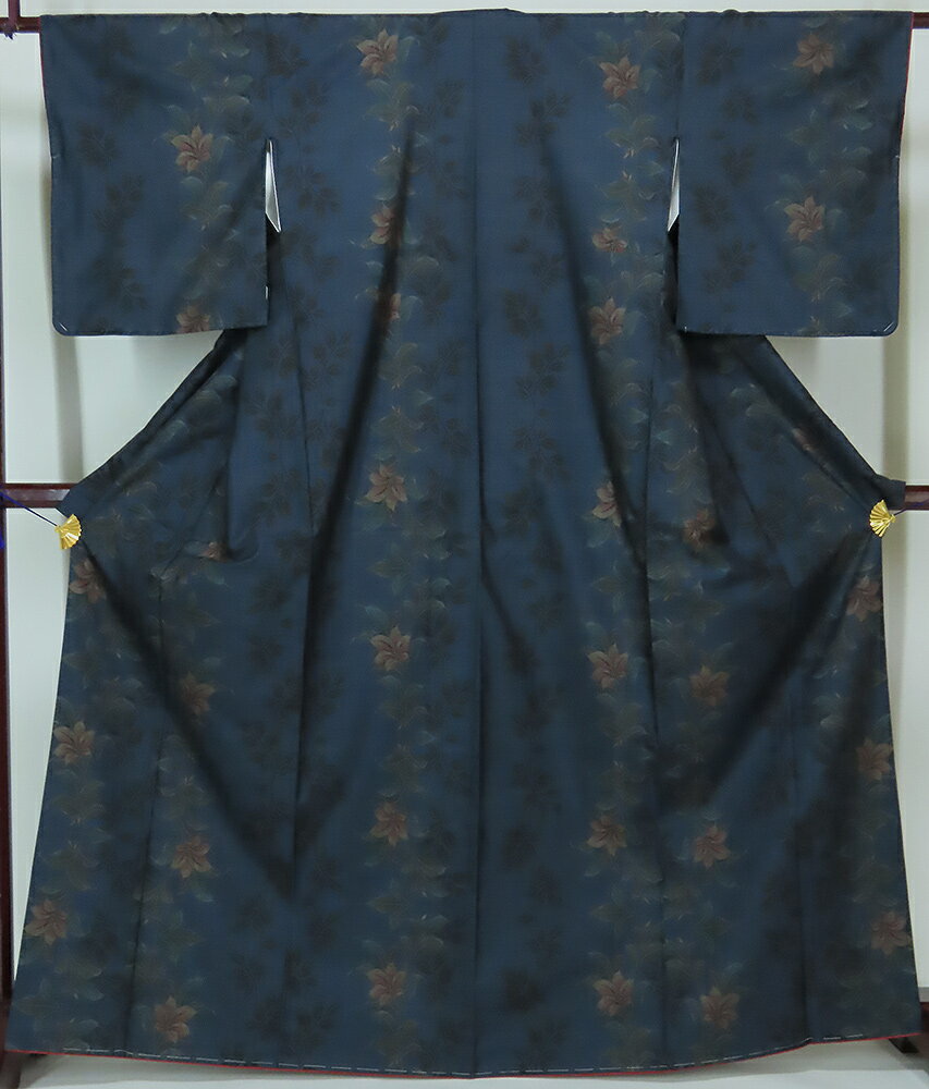 Rakuten - 本場泥大島　横双大島紬　特横双絣　紺系　身丈162cm　裄64.5cm　証紙あり【中古】美品
