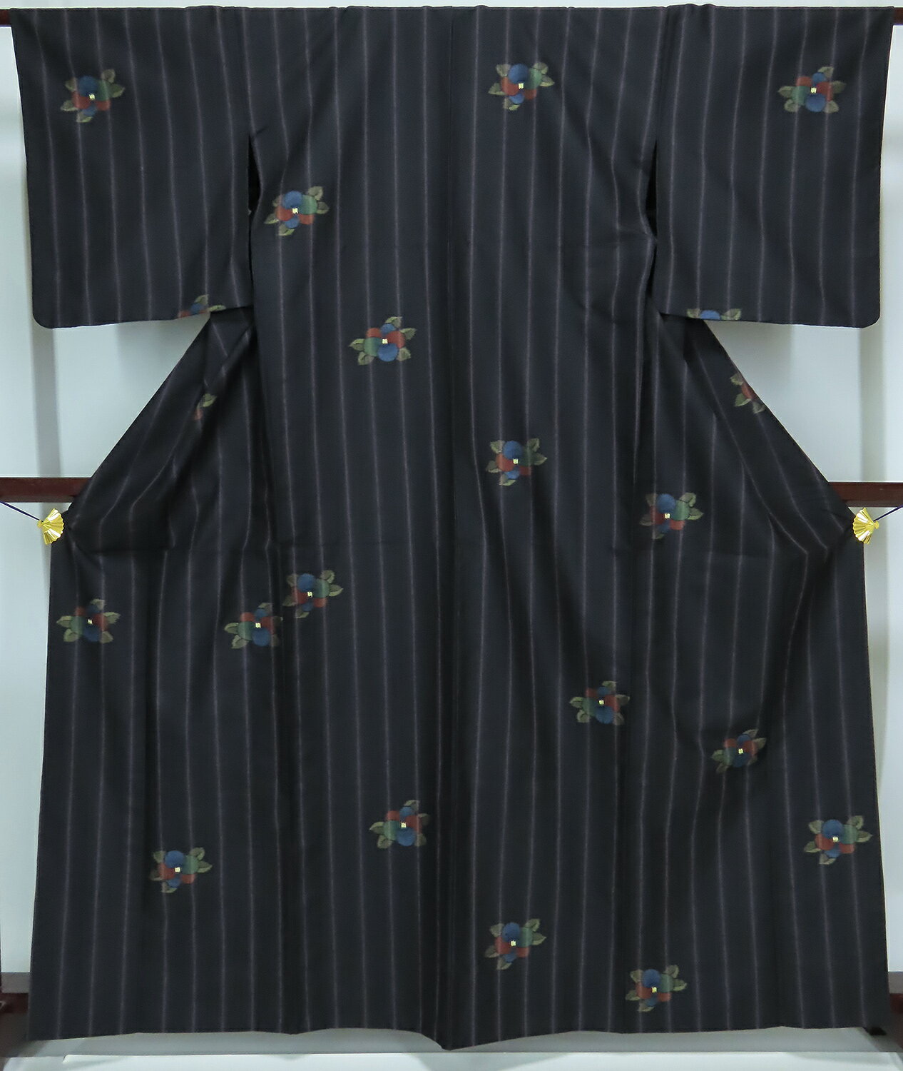 Rakuten - 紬　単衣仕立て　正絹　黒地　つむぎ着物　身丈159cm　裄65cm　【中古】美品　k3485mll　配送方法お任せ（代引き不可）