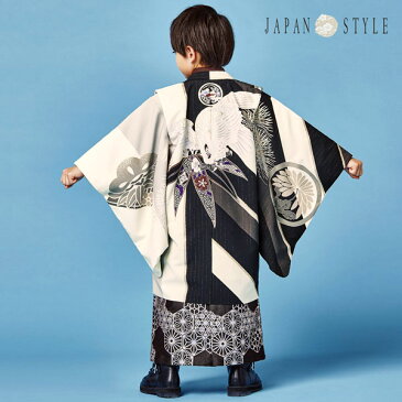 七五三 着物 3歳〜5歳 ブランド羽織袴セット JAPAN STYLE ジャパンスタイル 「黒×グレー、片身替わり 縞に鷹」 五歳、三歳向け 対応身長100cm〜110cm前後 フルセットに足袋と腰ひもと半衿プレゼント 着物セット 男児用 3才〜5才 着物セット【送料無料】【メール便不可】