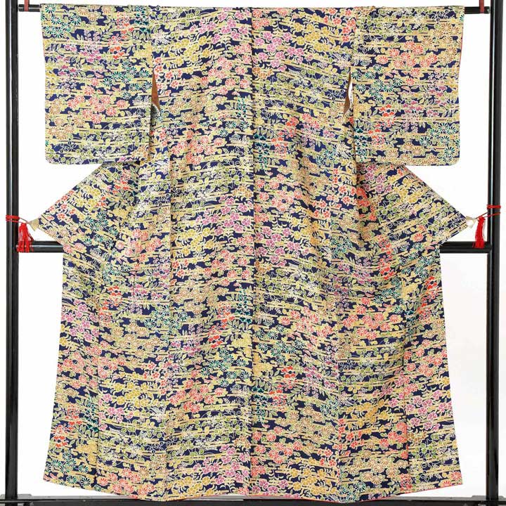 【中古品】仕立て上がり 袷着物「エ霞と秋草文 紺」小紋【メール便不可】ss2603kck10