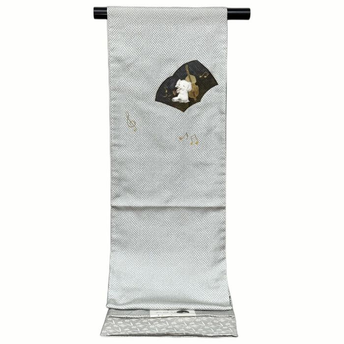 袋帯 【未仕立て新品・仕立て付き】 象柄 象 チェロ柄 チェロ バイオリン 楽器 音符 音楽 音楽会 クラシックコンサート コンサート 白 グレー 綿入れ アップリケ 西陣 お洒落 しゃれ袋帯 パーティー