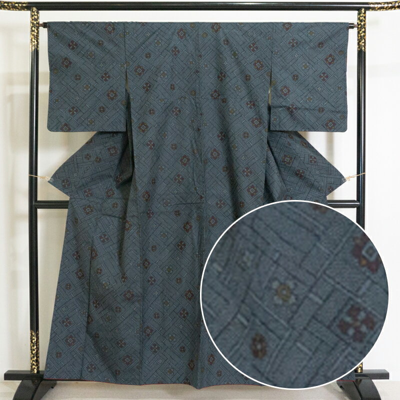【合計3980円以上のお買い上げで送料無料】中古｜着物｜リサイクル着物｜リメイク用｜リユース｜紬｜身丈156cm｜裄64cm｜紺｜抽象花｜..