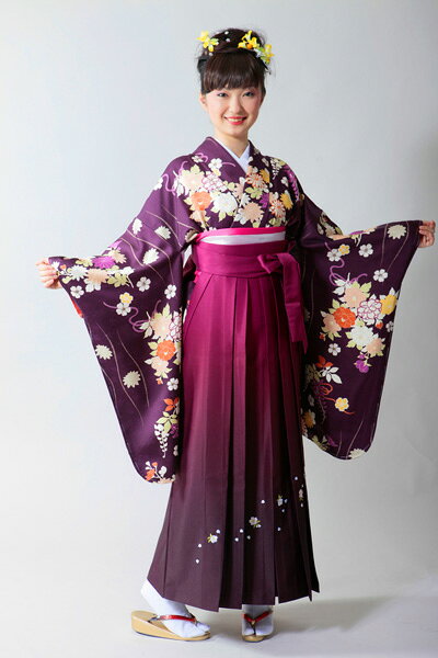 Rakuten - 【レンタル】 卒業式 ご予約受付中■振袖の袴レンタル一式│古典花柄│紫色│着物│2-8【 袴 大学 先生 レトロ 】
