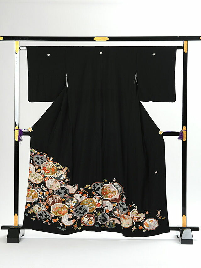 Rakuten - 【レンタル】 黒留袖レンタル 着物レンタル 留袖　tomesode104 フルセット 黒留袖 レンタル 結婚式 披露宴 レンタル 母親 親族 列席者 おすすめ 貸衣装 正絹 姉妹 叔母 伯母 50代