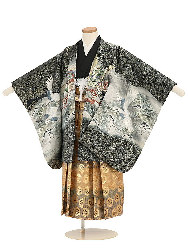 お申し込みの前に必ずページ下の「ご予約状況」をご確認ください。 　 &nbspサイズ 身長：110cm〜120cm 身丈：65cm／肩裄：50cm／袖丈：56cm(羽織) 袴丈：60cm(おへそからくるぶしまでの長さです。) &nbsp素　材 化繊 　 &nbsp付属品 羽織、着物、袖なし襦袢、角帯一体型袴、羽織紐、扇子、かいけん、お守り、草履、足袋、サスペンダー※小物はこちらでコーディネートさせて頂きます。 レンタル&nbsp期　間 レンタル期間は 3泊4日 となります。ご利用日 2日前 にお届けになります。ご利用日の翌日夕方までに返却発送して下さい。 &nbsp 備　考 ※レンタル品です。販売用ではありません。※下記予約状況表を必ずご確認下さい。重複する期間でのご利用はできません。 *素材感や色合いの表現には個人差があり、環境により色合いが異なる場合がありますので、ご了承の上ご注文お願い致します。