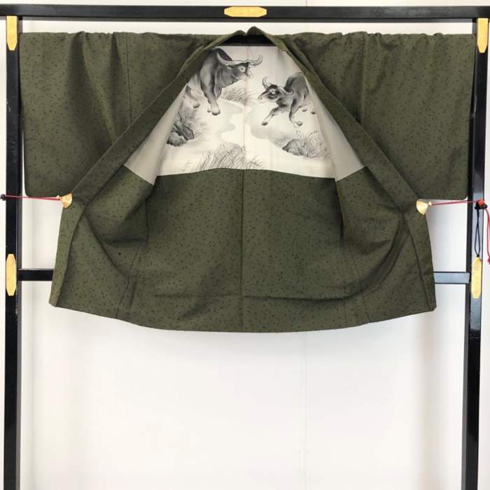 【お得なクーポン配布中】 男着物 羽織 髭紬 柳煤竹茶色 キングサイズ M-1124 着物 きもの kimono 和服 和装 中古 リサイクル着物 【送料無料】