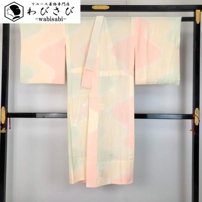 【お得なクーポン配布中】 長襦袢 暈しに花模様 薄麹色 半衿付 J-358 着物 きもの kimono 和服 和装 中..