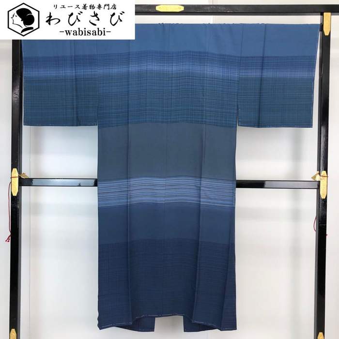 【お得なクーポン配布中】 男襦袢 長襦袢 男物 横縞模様 グラデーション 幹藍色 U-1506 着物 きもの kimono 和服 和装 中古 リサイクル着物 【...