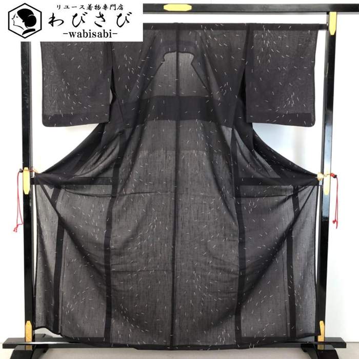 【お得なクーポン配布中】 夏着物 紗紬 めだか 鶴の黒羽色 ガード加工 K-4865 着物 きもの kimono 和服 和装 中古 リサイクル着物 【送料無料】のサムネイル