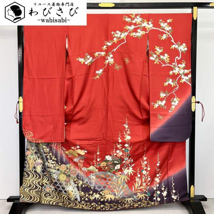 【お得なクーポン配布中】 振袖 美しい四季の花々 流水 竹垣 金彩 赤紅色 トールサイズ K-2036 着物 きもの kimono 和服 和装 中古 リサイクル着物 【送料無料】(4)