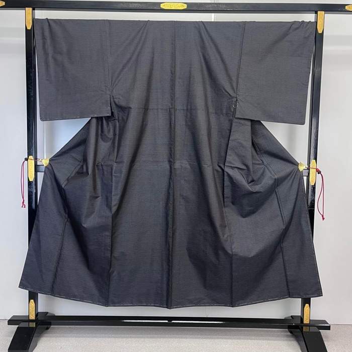 【お得なクーポン配布中】 男着物 アンサンブル 本場大島紬 80亀甲 干支柄 キングサイズ M-1085 着物 きもの kimono 和服 和装 中古 リサイクル着物 【送料無料】