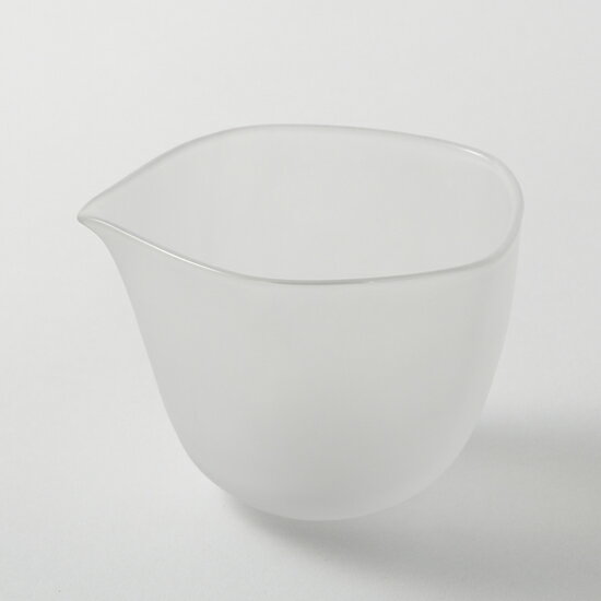 KIMOTO GLASS TOKYO Brume 片口 フロスト 冷酒 おしゃれ マッコリ まっこり 徳利 酒注ぎ ドレッシング入れ ソース入れ テーブルコーディネート ミシュラン レストラン 人気 手作り ガラス 器 酒器 日本酒 創作料理 コース料理 高級 白 AL-02/KT/F