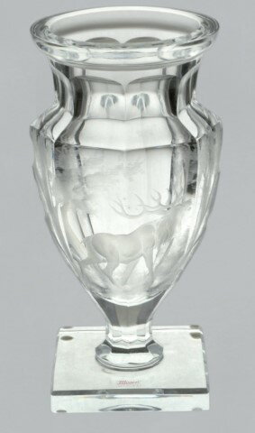 素材 クリスタル硝子 素材について サイズ 135*175 サイズの見方 容量 &nbsp; &nbsp; 原産国 チェコ製 &nbsp; 備考 &nbsp; &nbsp; ※モニターの発色の具合によって多少色が異なって見える場合もございま...