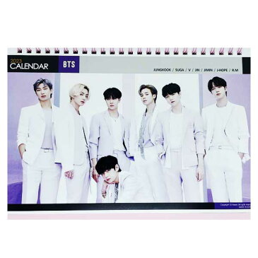 防弾少年団(BTS/バンタンソニョンダン)2022.2023年 2年分 ピンク 卓上カレンダー + ステッカーシール付き 送料無料 韓国グッズ 韓国アイドル 韓流 韓国 韓国ドラマ K-POP 卓上 カレンダー バンタン