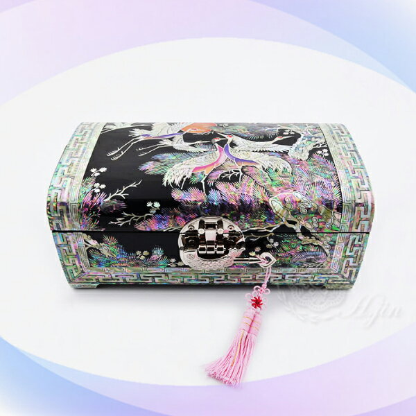 韓国螺鈿 螺鈿漆器 螺鈿 高級 鶴 宝石箱 ジュエリーボックス 24cm 鏡付き 松の木 黒 赤 ブラック レッド 韓国伝統 韓国 アンティーク 螺鈿 送料無料(一部地域除外) 記念品 プレゼント 贈り物 韓国伝統工芸螺細 チャン・テボクのサムネイル