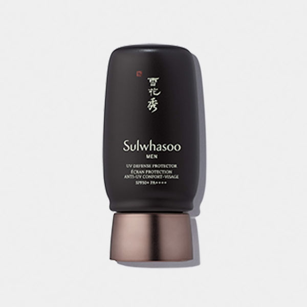 【商品名】 雪花秀 ソルファス Sulwhasoo 本潤 ボンユン サンクリーム UV Defense Protector SPF50+/ PA++++ 50ml 【商品説明】 お肌の大敵である紫外線から肌を守ってくれる日焼け止めクリームです。 【使用方法】 朝のスキンケアの最後の段階に適量を塗り伸ばします。 ◆注意事項◆ ・ご注文後の楽天自動配信メールでは送料等が修正されておりませんので最終価格は必ずショップからのメールでご確認ください。 ・ご注文状況に応じ配送が遅れる場合もございますので予めご了承ください。 ・製造先等で急な製造中止、仕様変更の場合もございますのでご了承の上お買い求めください。万一欠品の場合はご連絡いたしますのでご理解お願い申し上げます。 ・当店ではお客様都合でのキャンセルは基本承っておりませんのでご了承の上お買い求めください。