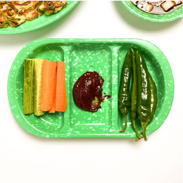 韓国直輸入！ メラミン食器 三色皿 楕円 全3カラー 韓国 韓国式 韓国食器 韓国料理 韓国 韓国居酒屋 居..