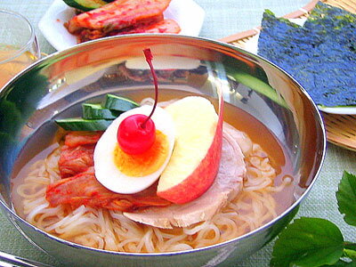 宮廷冷麺と挟み込みキムチのセット(2人前冷麺×3・挟込500)[韓国食材　韓国冷麺　レイメン　スープレイメン　スープ冷麺〕