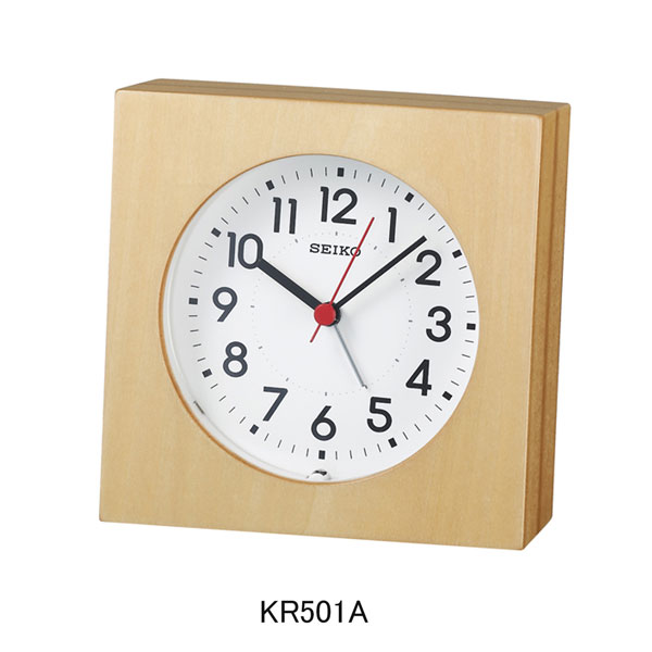 《製品情報》 型　番　：KR501A 本体色　：天然色木地塗装 枠　材　：木枠（MDF・メープルつき板貼り） 文字板色：白色 前　面　：プラスチック サイズ　：108×107×44mm 重　さ　：250g 《機　能・仕様》 クオーツめざまし...
