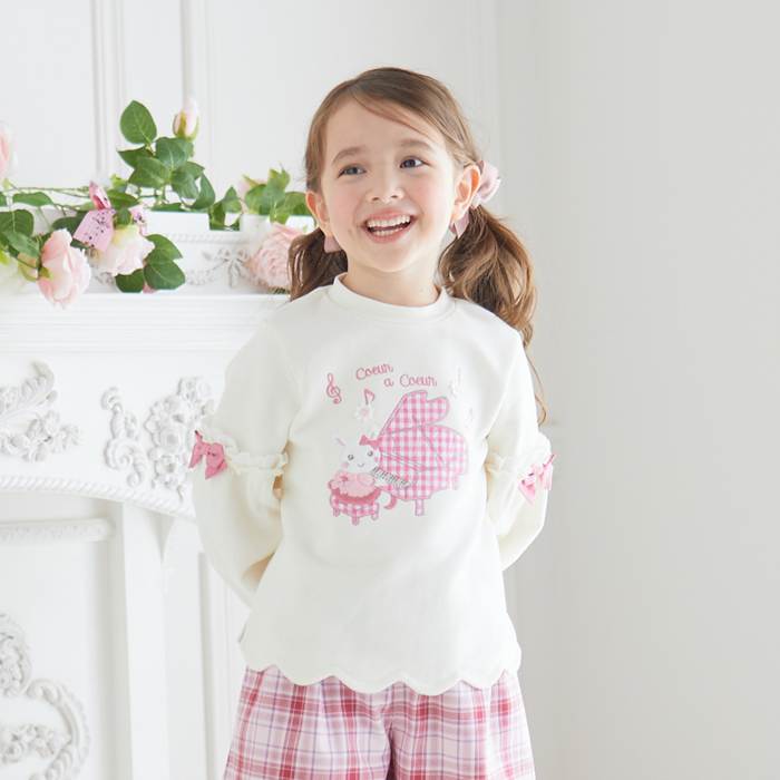 coeur a coeur (クーラクール ) ピアノアップリケトレーナー (80〜110cm) 女の子 80 90 100 110 キムラタン 子供服 女児 女の子 通園 通学 保育園 音楽 うさぎ リボン 冬 かわいい トップス 音符 フリル スカラップのサムネイル