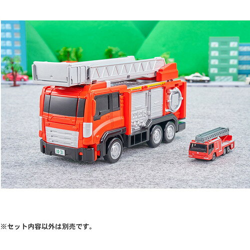 ※画像はイメージです。パッケージデザイン等は予告なしに変更されることがあります。※メーカーの欠品や製造中止により納期遅延、またはお届けできない場合がございます。※商品のパッケージ等につきましては商品本体の保護材のため、凹み、擦り傷や細かい傷等が付いている事があります。通常このような状態は返品・交換の対象外とさせていただいておりますので、何卒ご理解ご了承の程お願い致します。明らかな破損・不良が見られる場合は、良品との交換をさせていただく場合もございます。※発売済みの商品につきましては店舗併売の為、セキュリティタグが付いている場合がございます。※多くのお客様にご購入いただくため、同一住所や同一連絡先等で同じ商品を複数ご購入されたご注文はキャンセルさせて頂く場合がございます。また、弊社にて転売目的と判断させて頂いた場合もご注文をキャンセルさせて頂きます。それらの場合の返金手数料等はお客様負担となります。※掲載の商品が発売日前の場合、商品の発送は発売日以降となります。※商品によっては（ショクガンなど）、BOX販売やセット販売でない限りは複数種類あるうちの1種類をランダムにお届けとなります。なお種類の指定はできません。また、BOX販売やセット販売でない場合でも商品画像を複数種類まとめている場合がございます。内容をお確かめの上、ご注文ください。※ご注文頂くタイミングにより、品切れやメーカー製造中止によって商品のお届けが遅れたり、納品不可の場合がございます。今後の入荷予定を確認し、入荷が困難な場合は、誠に勝手ながらご注文はお取り消しさせて頂きます。※購入特典やキャンペーンについて記載がない商品に関しましては、特典は付属いたしません。また、店頭で行われているキャンペーンにつきましてはネット販売では対象外となる場合がございます。※発売日が異なる商品やお取り寄せ商品を同時にご注文された場合、すべての商品が入荷次第発送となります。※以上、あらかじめご了承の上、ご注文ください。メーカー名：タカラトミー商品名： トミカビークルタウン 変形はしご消防車（トミカ付き） 【商品詳細】●ビッグビークル手転がし遊び1：トミカがそのまま大きくなったような、かっこいいプロポーション！今までにないリアルなディテール！トミカと一緒に手転がし、並べたくなる！はしご消防車のはしごは上下伸縮可動！ビークル形態でトミカ1台収納可能！お気に入りのトミカを入れておでかけにも◎2：変形タウン遊び　知育要素◎自分の手で、トミカタウンにかんたん変形！カッコいい乗り物が、カッコいい建物に早変わり！トミカタウンとして建物や駐車場が出現！トミカで遊びたくなる！さらに、トミカどうろとつながる！他のトミカワールド・トミカタウンの商品とも一緒に遊ぼう！3：ダイキャストトミカ付き　2台のビークルで遊べる！この商品1つですぐに遊べる！遊びが拡がる！お得なセット！はじめてのビッグビークルにも最適！トミカ初心者の方でも楽しく遊べます。タウンに変形して複合的な遊びへ発展、子どもの成長に合わせて長く遊べます！対象年齢：3歳以上(C)TOMY※画像はイメージです。セット内容以外は別売りです。発売日：2026年4月18日