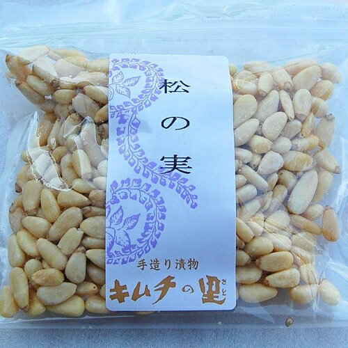 内容量80g キムチ作りや、薬膳料理に使えます。 品　　名 松の実 名　　称 乾物 原産国 中国 保存方法 直射日光、高温多湿を避け、常温で保存 内　容　量 80g 賞味期限 約6ヶ月 原材料名 松の実