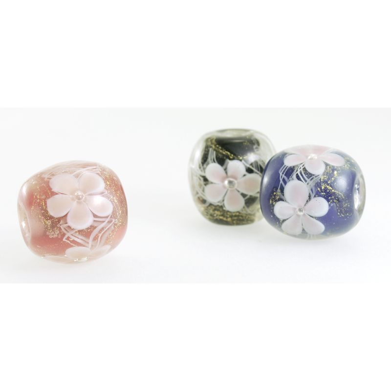 【2点で180円offクーポン対象!!】【2淡花】16mm 花 とんぼ玉 ビーズ ガラスビーズ ガラス細工 花 ガラス玉 ハンドメイド 材料 初心者 おしゃれ お守り かわいい 癒しグッズ 雑貨【商用利用可】