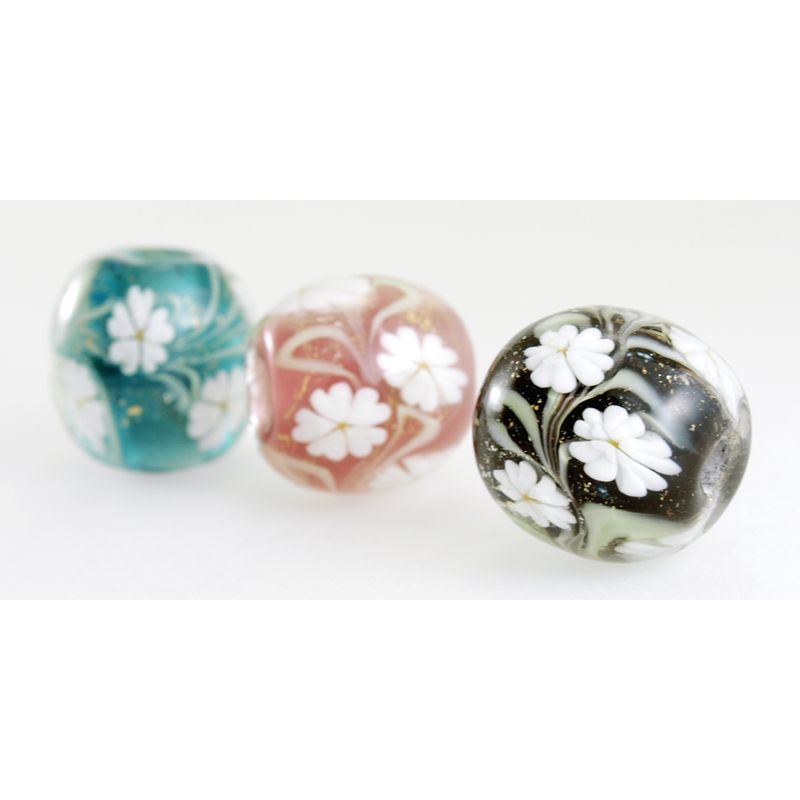 【2点で180円offクーポン対象!!】【12桜草】16mm 花 ミルフィオリ とんぼ玉 ビーズ ガラスビーズ ガラス細工 花 ガラス玉 ハンドメイド 材料 初心者 おしゃれ お守り かわいい 癒しグッズ 雑貨【商用利用可】