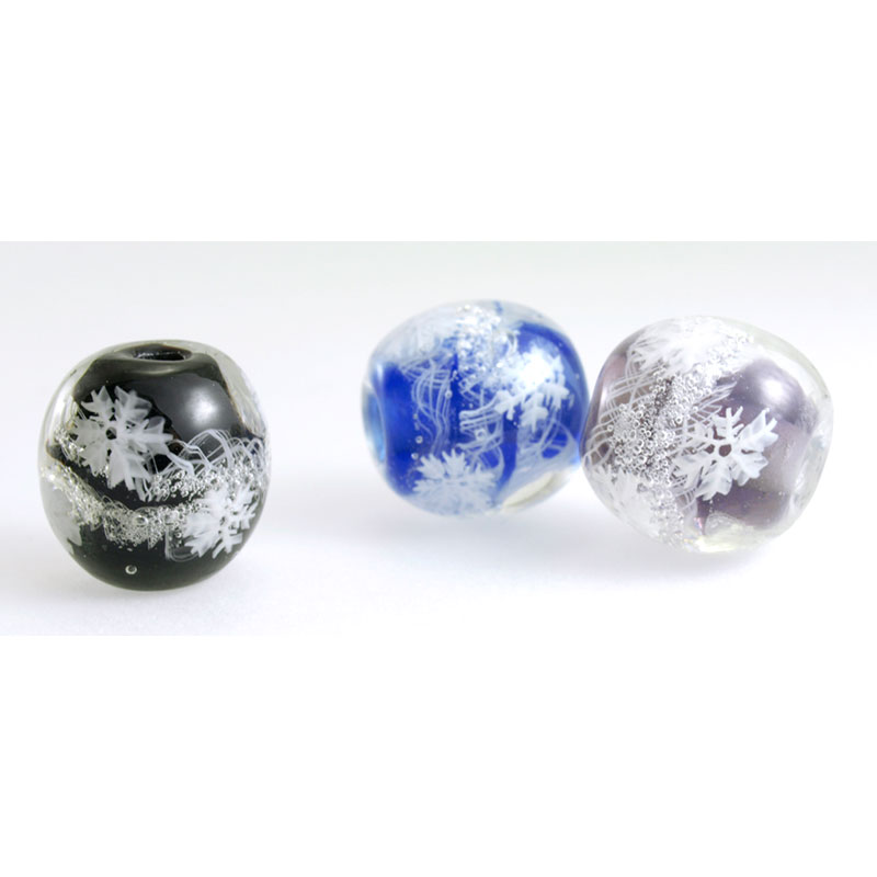 【2点で180円offクーポン対象!!】【15 霜花】16mm 雪の結晶 雪 結晶 とんぼ玉 ビーズ ガラスビーズ ガラス細工 花 ガラス玉 ハンドメイド 材料 初心者 おしゃれ お守り かわいい 癒しグッズ 雑貨【商用利用可】のサムネイル