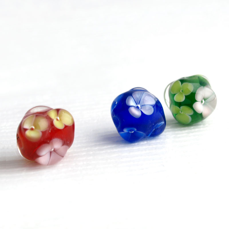 【2点で180円offクーポン対象!!】【1 浮花mini】買い回り 10mm 花 とんぼ玉 ビーズ ガラスビーズ ガラス細工 ガラス玉 パワーストーン バラ売り ハンドメイド 材料 初心者 おしゃれ お守り かわいい 癒しグッズ 雑貨 水中花 買い回り【商用利用可】