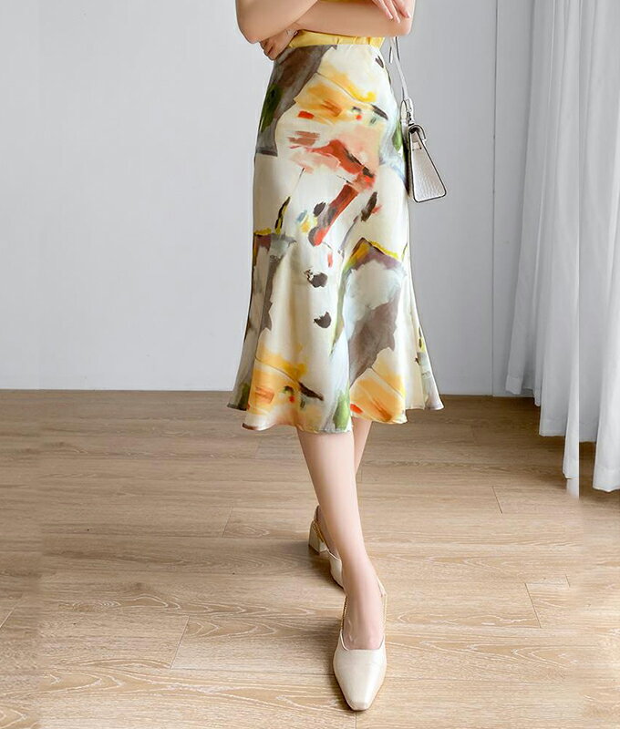 送料無料 ボトム サテン スカート 膝丈 柄スカート アート 絵画 ぼかし柄 春夏 「cawaii french」