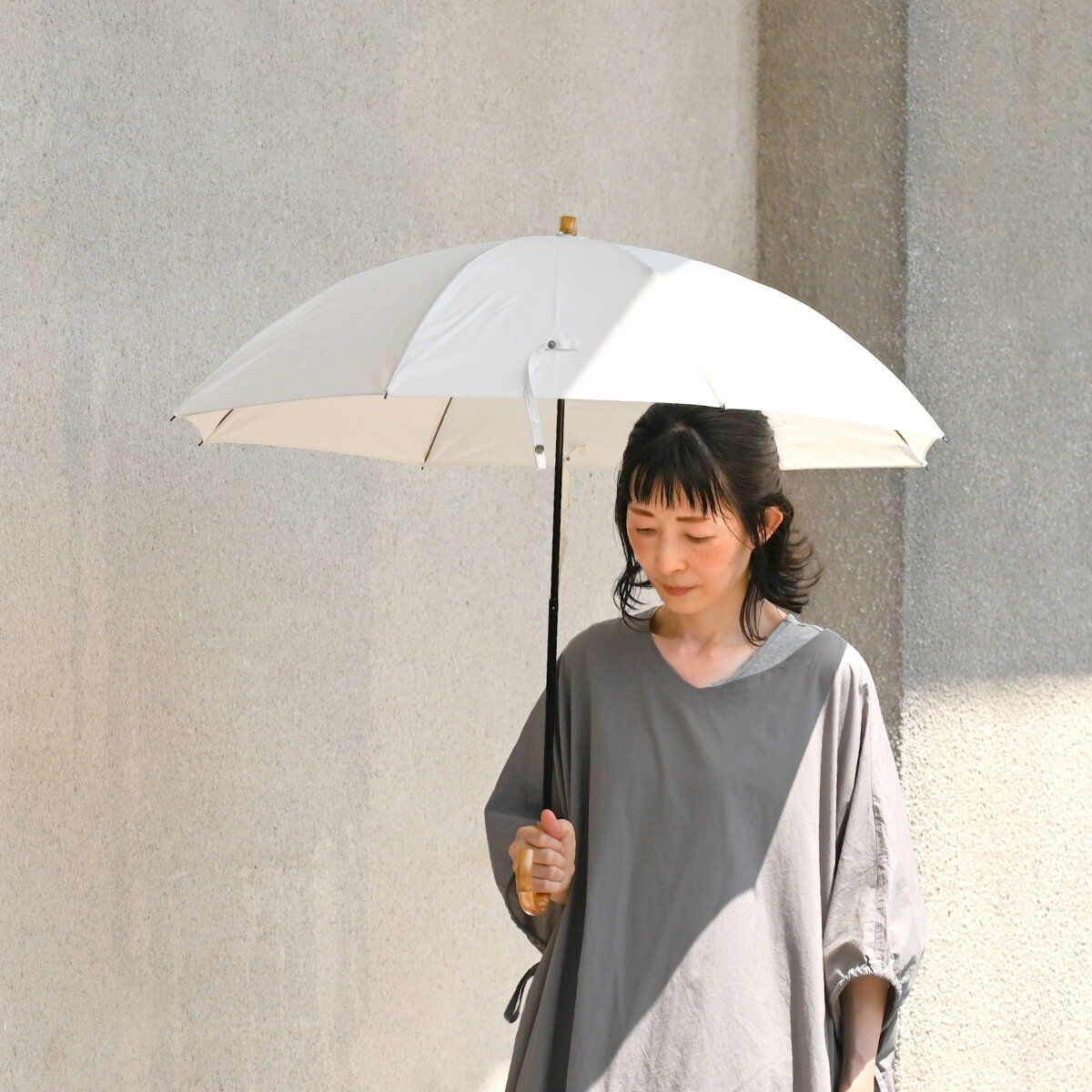 CINQ (サンク) 晴雨兼用 折りたたみ傘【全4色 グレー ブラック アイボリー ギンガムチェック 日傘 雨傘 UVカット 撥水 8本骨 竹 バンブー 持ち手 収納袋 コットン 綿 無地 チェック 柄 日本製 おしゃれ レディース メンズ 男女兼用】