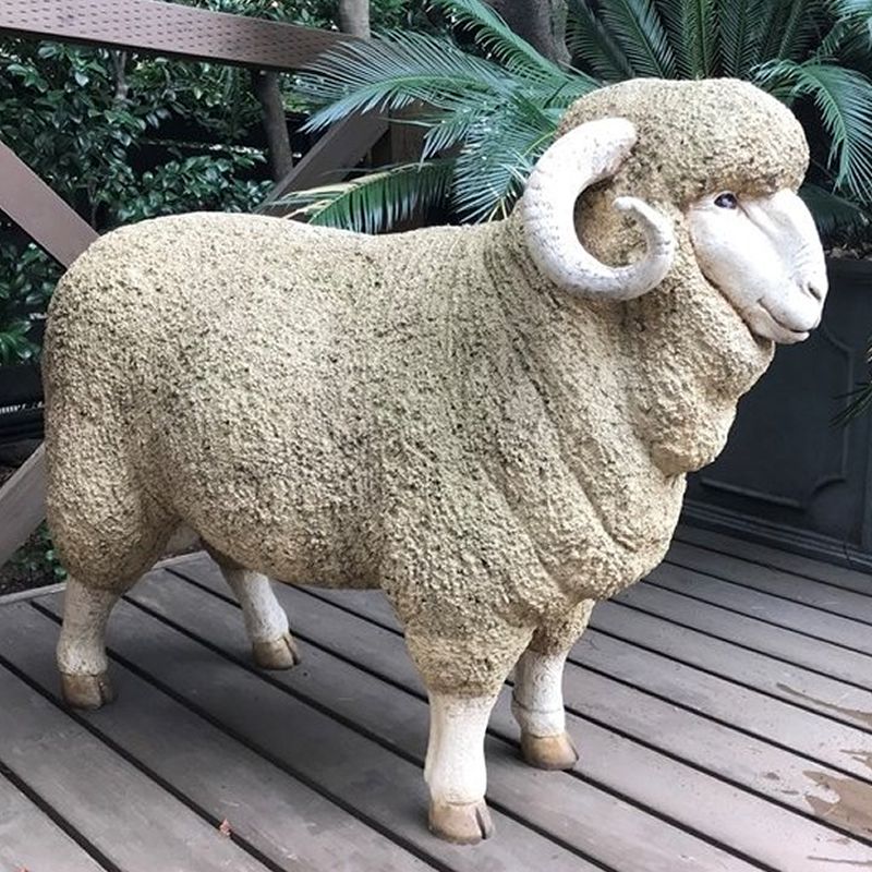Animals - 実物大 動物 オブジェ 親ひつじの優しい瞳 インテリア イベント ディスプレイ