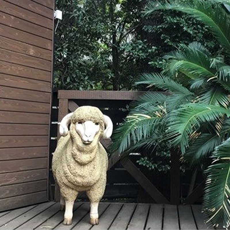 実物大 動物 オブジェ 親ひつじの優しい瞳 インテリア イベント ディスプレイ