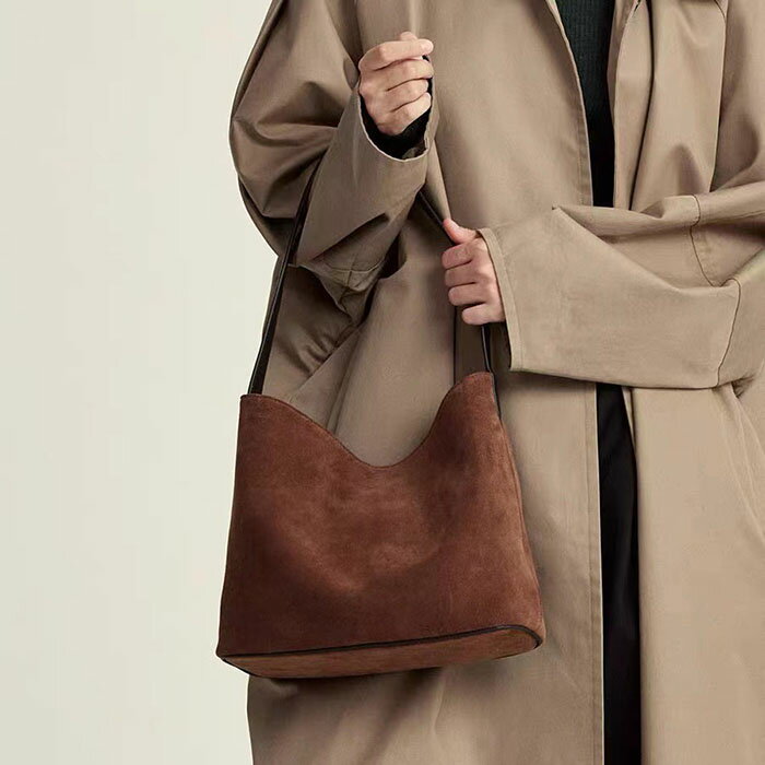 スエード調 トートバッグ レディース トートバッグ 大容量 肩掛けバッグ 鞄 かばん カバン 女性 バッグ 柔らか 大人 カジュアル きれいめ かわい トレンド おしゃれ 通勤 シンプル おしゃれ キレイめ 柔らか 秋冬 送料無料