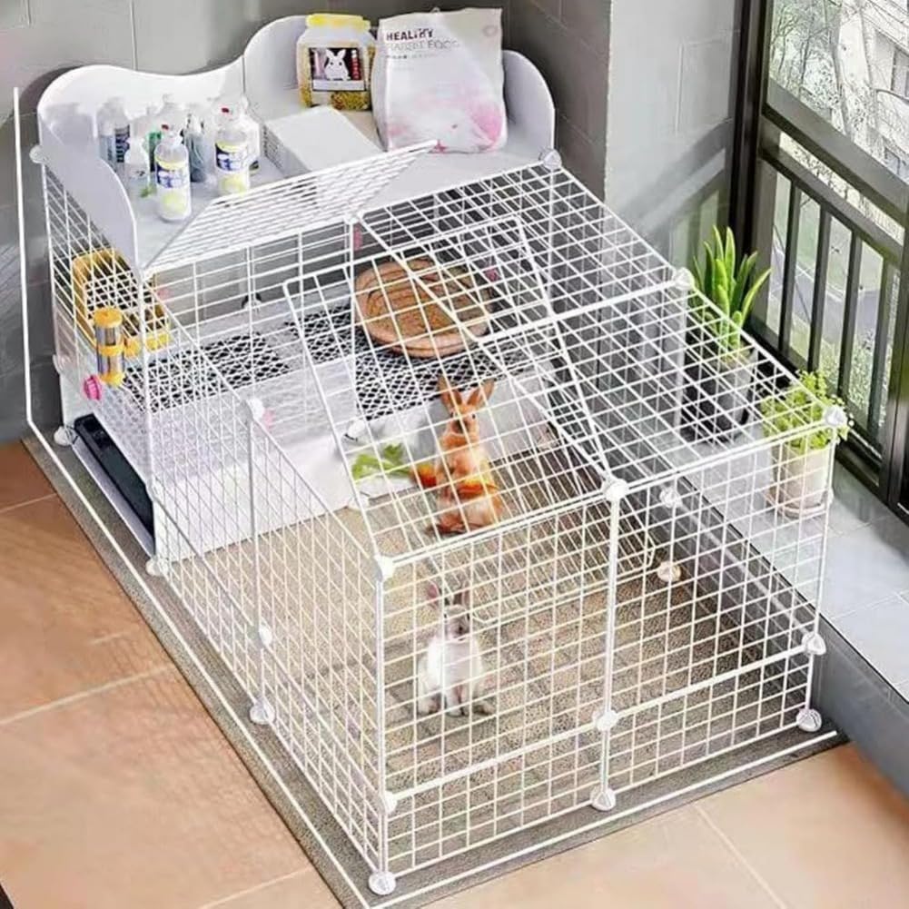 【高品質兎 ケージ】 ウサギ小屋は耐久性のある金属シートと樹脂シートで作られています。 この構造により寿命と耐久性が向上し、丈夫で小さなペットによる損傷を受けにくくなります。【工具なしで簡単に組み立てることができます】DIYウサギゲージの前提条件。グリッドパネルをコネクタに接続するだけで、ケージを作成できます。【お手入れが簡単】湿らせた布で拭いたり、水で洗ったりできます。上面を開けることができるので、掃除の際に裏面に届くので便利です。底は糞や唾液で汚れやすく、防水素材でできており、汚れた部分だけを素早く拭き取り、お手入れも簡単です。【遊び場提供】このウサギのケージには広い庭がありますので、ウサギは毎日自由に動くことができます。ウサギの背骨は十分に伸び縮みすることができるので、ウサギは毎日より幸せになります。【さまざまな用途】 オウム、カナリア、セキセイインコ、ハムスター、ウサギ、ヘッジホッグ、ハムスター、モルモット、ウサギ、フェレットなど、同じサイズの小動物が立ったり休んだりできる小型ペットに適しています。商品の説明商品の説明特徴:1:高品質の素材:衝撃に強い金網素材で作られて、通気性も良く、全範囲的にうさぎちゃんが見える新品の鶏用ケージです。2:屋根面からも出し入れできる:正面ドアだけではなく屋根面にもドア付いてますので、玩具やお世話用アイテムの出し入れ簡単。3:寸法広々とした空間:十分なスペースが必要で、高さよりも床面積が大きいウサギに最適です。行動範囲がさらに広がる!スペースを拡張する楽しい方法であり、ウサギが安心している様子を見ることができます。4:収納スペース:ウサギ用ケージの上部プラットフォームはウサギの一般的なアイテムを保管するために使用でき、アクセスが簡単でスペースを節約できます。製品仕様:商品サイズ:サイズ:72x107x62cmカラー:ラビットケージ自体の色は白です。違いはベゼルの色です。ベゼルは白と緑からお選びいただけます。製品重量:約5kg。材質:メタル(ウサギのケージ)、PP(バッフル)。中小型のペットに対応し、ウサギ、子犬、猫などの動物に使用できます。さらに、屋内、屋外、リビングルーム、バルコニー、廊下、玄関、庭など、どこでも使用できます。ウサギの必需品をすべて保管できる屋根も付いており、簡単にアクセスできます。ノート:1. 手動測定のため、1〜3cmの誤差はご了承ください。2. お使いのモニターにより、商品と画像の色が若干異なる場合がございますので、予めご了承ください。兎 ケージ 大型 ワイヤーケージ 上部 屋根付き白バッフル 白いバッフル 緑色のベゼル