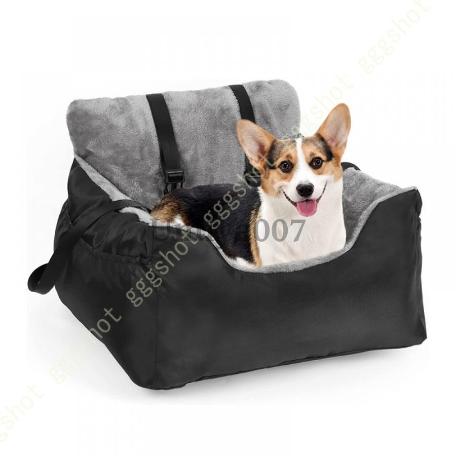 製品名:ペットドライブボックスペットドライブボックス 小型犬 キャリー 中型犬 後部座席 ドライブボックス 犬 車 ペット 中小型犬 キャリーバッグ ドライブベッド お出かけ用 犬猫用 2way 洗える 車用ベッド ペットクッション ペットソファー ペットベッド 車用 車載用2WAYドライブベッドx1(55x50x35cm);固定ベルトは簡単に外せる軽量のトラベルキャリーなら、旅行先でのペット用ベッドとしてもそのまま使えてとっても便利!さらっとした手触りで春夏秋冬、季節を問わず快適に過ごせます。災害時の避難など防災用のカドラーとして、また車で過ごす際のペットハウス替わりに備えておくのもおすすめです。安全面注意事項:※首輪は急ブレーキの際に首に負担がかかりますので、ハーネスのご使用をおすすめいたします。製品のお手入れの仕方:※部分的に汚れた場合は、タオルなどを固く絞り汚れた箇所を叩くように拭き取ってください。犬 車 ドライブボックス 中型犬 お出 犬用品 ベッド マット 寝具 ベッド カドラー 早い者勝ち ブラック レッド コーヒー ブルー グレー