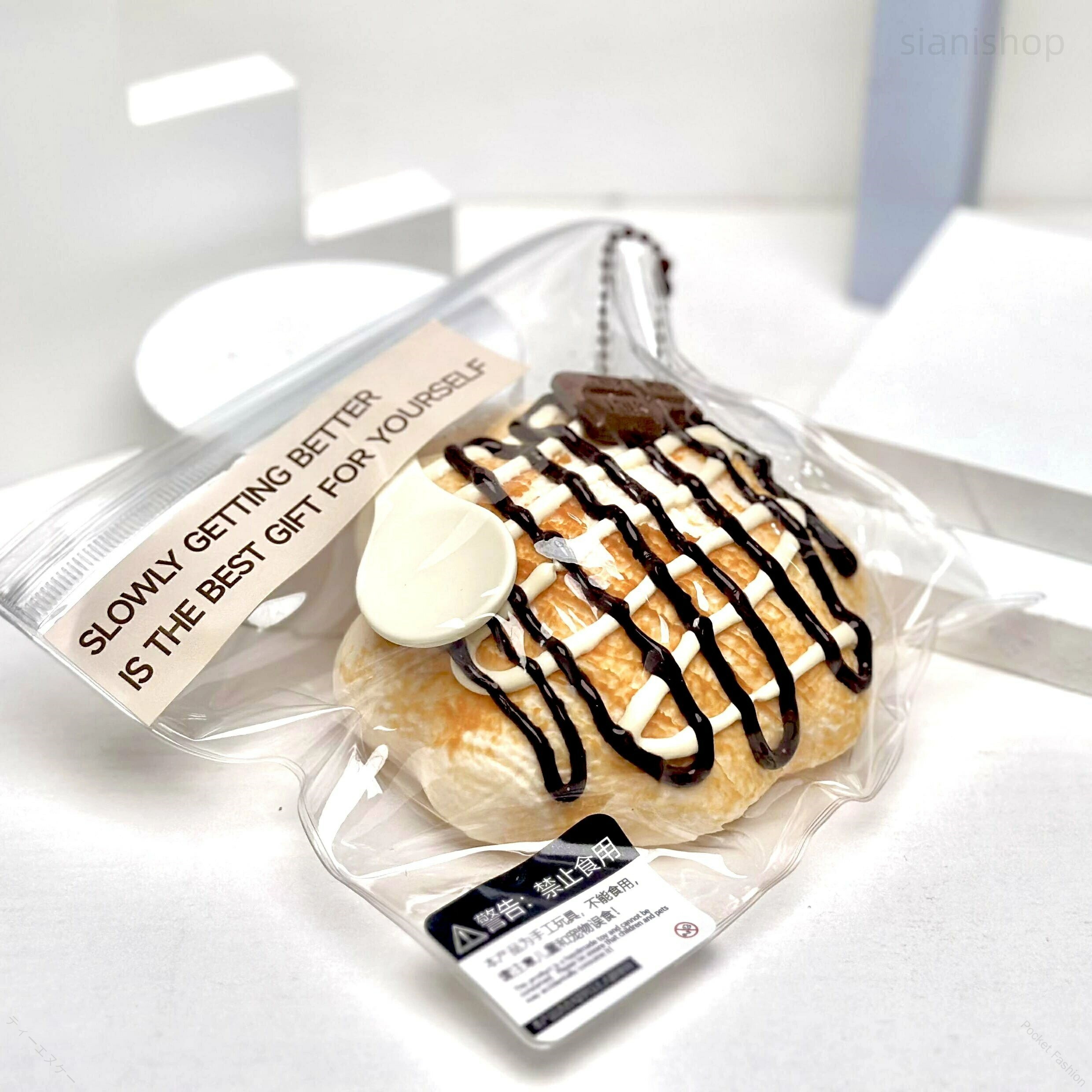 ケーキスクイーズ メロジョイ 低反発 肉球 肉球スクイーズ ケーキ マカロン スクイーズ ぷにぷに ふわふわおもちゃ 癒し ストレス解消 減圧 感触 プレゼント ギフト かわ プッシュ TATOYA kind-pick-10121501 Kind Pick サンプル画像2